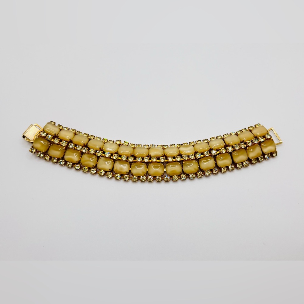Vintage 1960's JULIANA Gold Torn Beige Moonstone & Clear Rhinestone Bracelet 7in